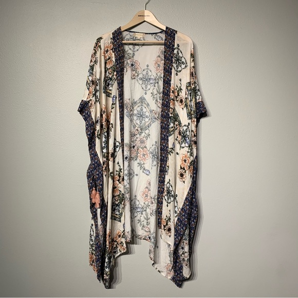 ALTAR’D STATE | Floral Kimono - Picture 2 of 9